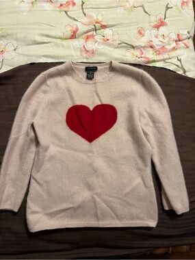 Only Mine Pink Red Heart 100% Cashmere Crewneck Sweater Size Medium Girls